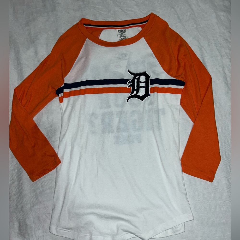 Pink brand long sleeve SIZE EXTRA SMALL